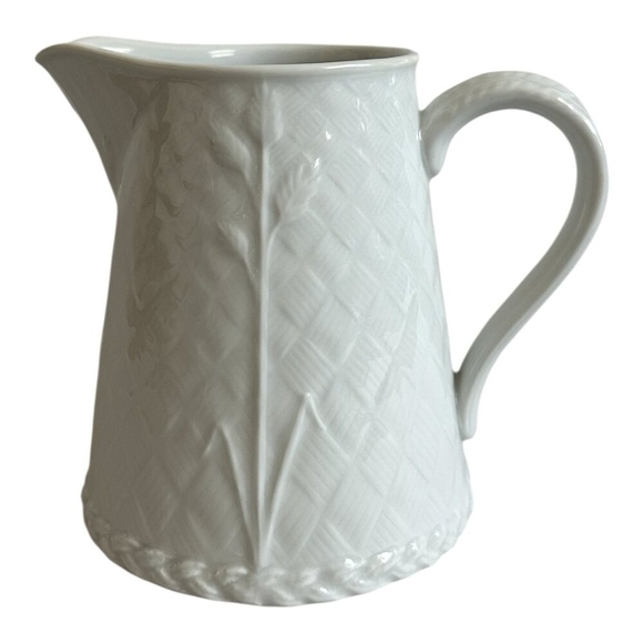 Royal Worcester Porcelain Basketweave Pitcher Jug White Vintage 1983 New - Picture 1 of 5